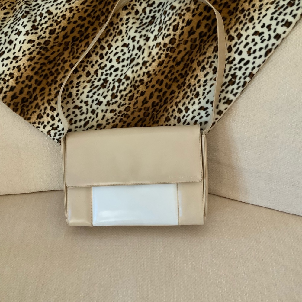 Vintage Carolina Herrera Shoulder bag